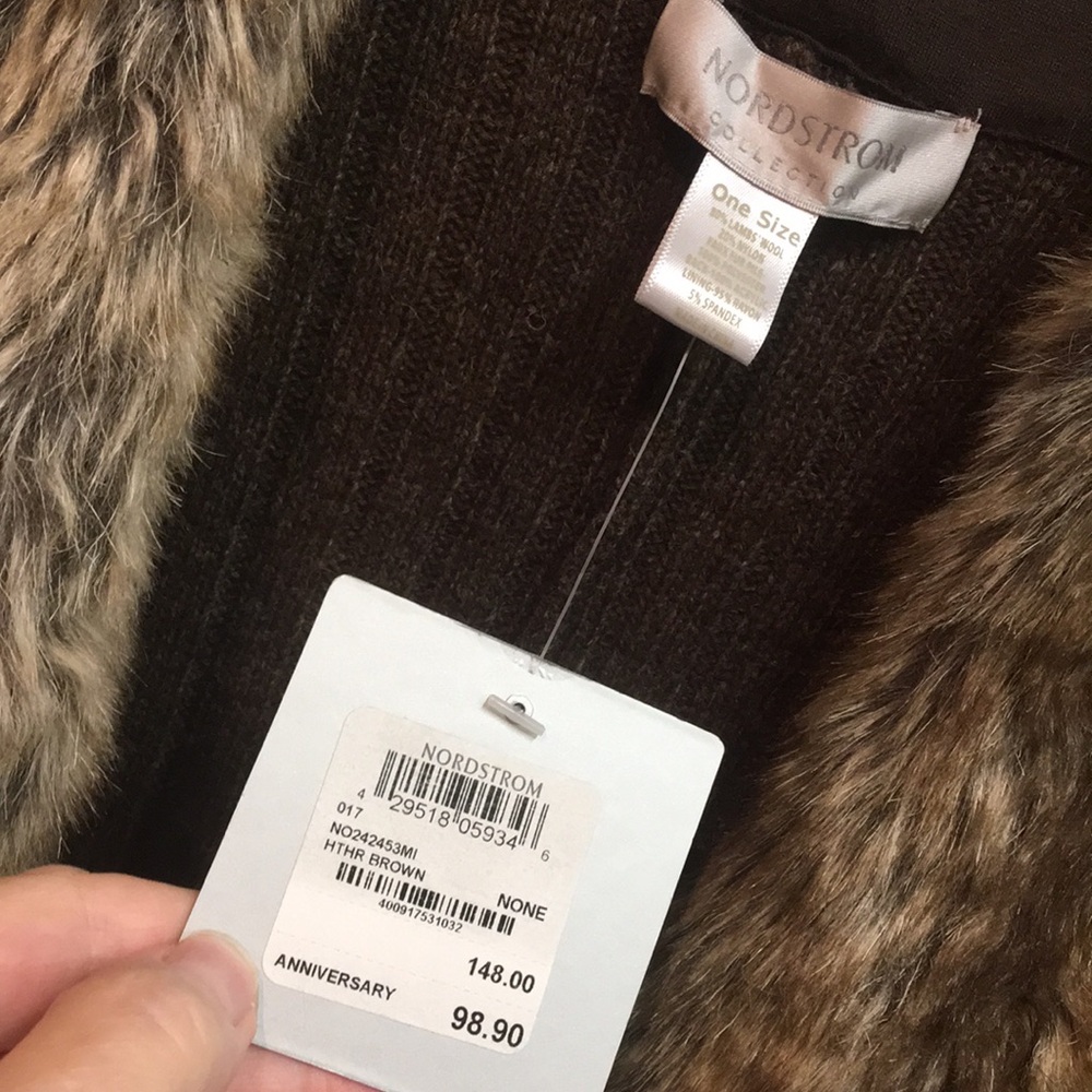 Nordstroms Faux Fur Trimmed Brown Sweater Cape - Picture 10 of 10